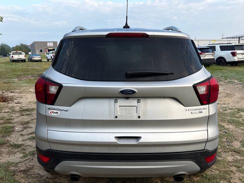 Used 2019 Ford Escape Titanium AWD/4WD image 16