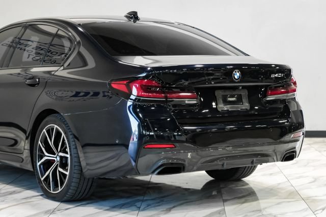 Used 2021 BMW 540i w/ M Sport Package RWD image 15