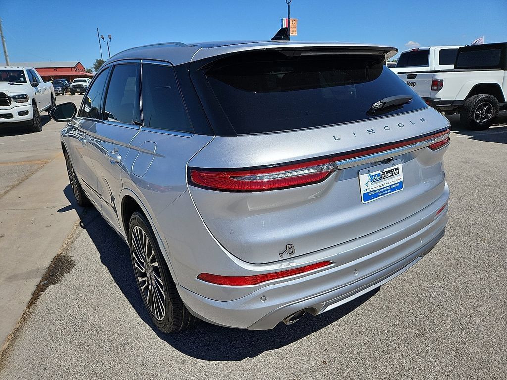 Used 2020 Lincoln Corsair Reserve w/ Appearance Package FWD image 5