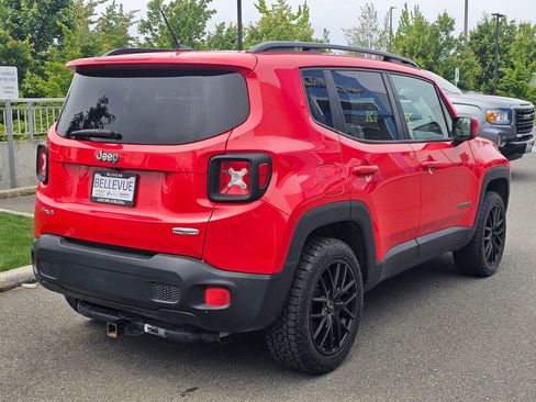 Used 2016 Jeep Renegade Latitude AWD/4WD image 5