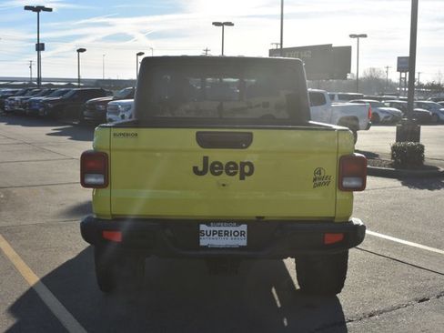 Used 2023 Jeep Gladiator Willys image 6