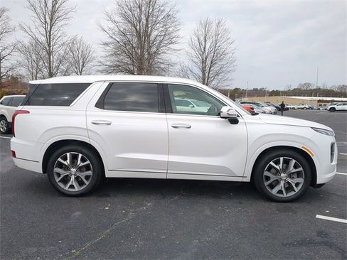 Used 2021 Hyundai Palisade Limited image 3