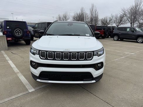 Certified 2025 Jeep Compass Limited image 2