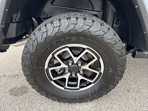 Used 2026 Jeep Wrangler Unlimited Rubicon AWD/4WD image 17