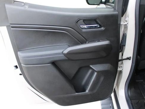 New 2026 GMC Canyon Elevation w/ Convenience Package image 23