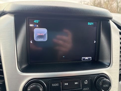 Used 2020 GMC Yukon XL SLT image 30