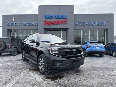 Used 2025 Ford Expedition Active image 1