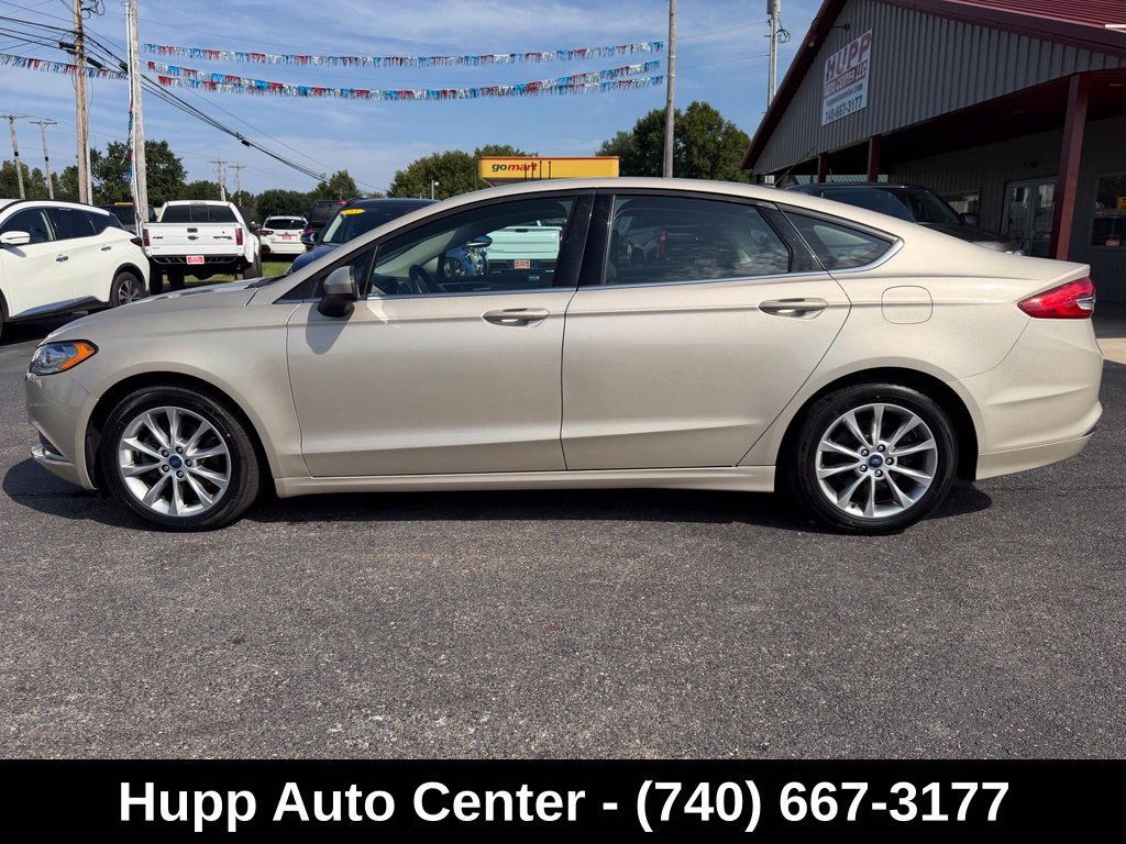 Used 2017 Ford Fusion SE w/ Fusion SE Technology Package FWD image 23