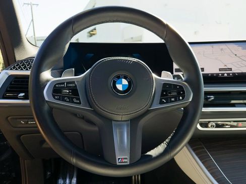 Used 2024 BMW X5 sDrive40i w/ M Sport Package image 13