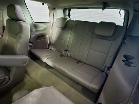 Used 2016 GMC Yukon SLT w/ Open Road Package AWD/4WD image 30