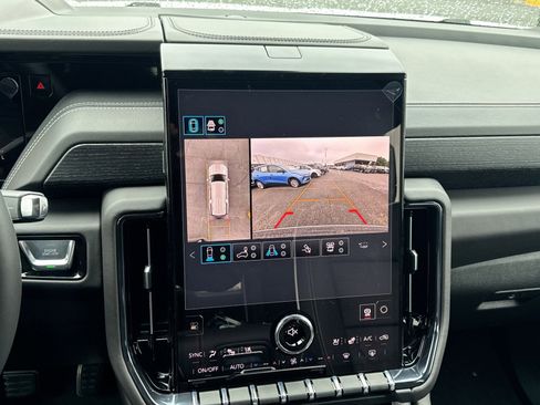 New 2026 GMC Yukon XL AT4 Ultimate AWD/4WD image 19