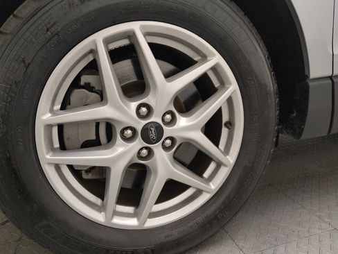 Used 2024 Ford Edge SEL image 31