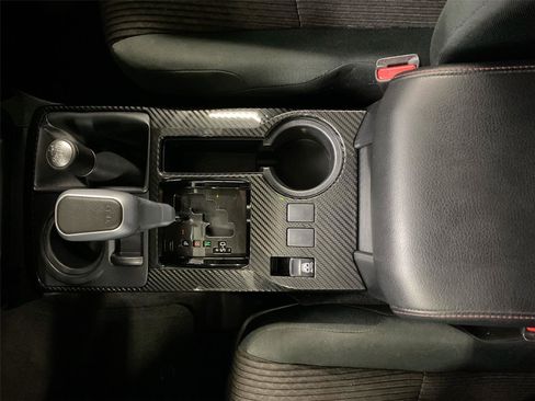 Used 2022 Toyota 4Runner TRD Off-Road image 25