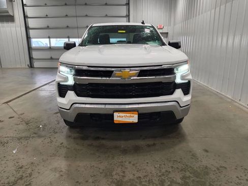 Used 2024 Chevrolet Silverado 1500 LT AWD/4WD image 3