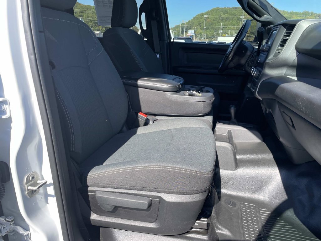 Used 2022 RAM 3500 Tradesman w/ Chrome Appearance Group AWD/4WD image 27