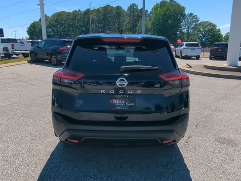 Used 2021 Nissan Rogue S FWD image 7