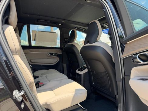 New 2026 Volvo XC90 T8 Plus w/ Protection Package Premier AWD/4WD image 4