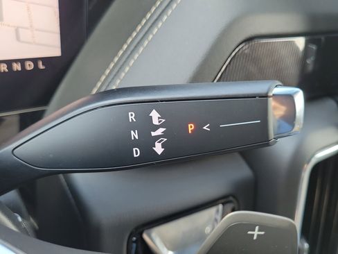 Used 2025 GMC Yukon XL Elevation image 21