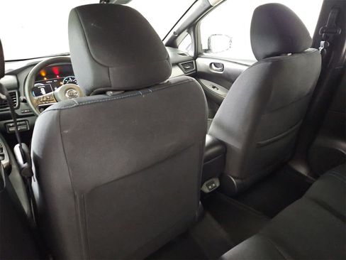 Used 2022 Nissan Leaf S image 18