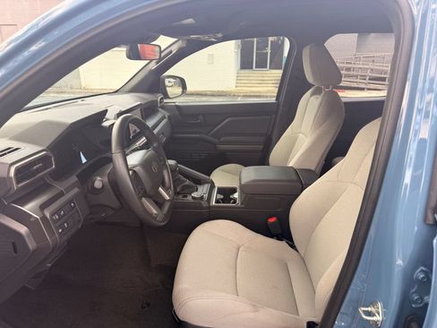 Used 2025 Toyota 4Runner SR5 RWD image 10