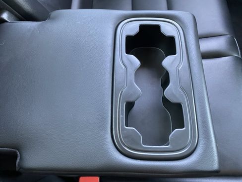 Used 2022 Volvo S60 B5 Momentum w/ Premium Package image 23