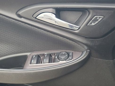 Used 2018 Chevrolet Malibu LT image 26