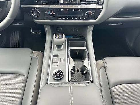 New 2026 Nissan Pathfinder SL AWD/4WD image 27
