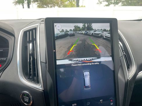 Used 2024 Ford Edge Titanium image 44