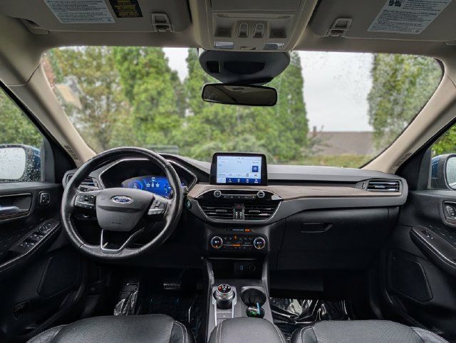 Used 2020 Ford Escape Titanium AWD/4WD image 12