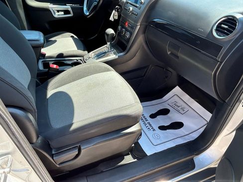 Used 2013 Chevrolet Captiva Sport LS FWD image 12