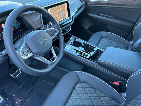New 2026 Volkswagen Atlas SEL Premium R-Line image 9