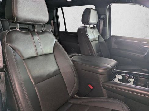 Used 2025 Chevrolet Suburban RST w/ Comfort Package AWD/4WD image 23