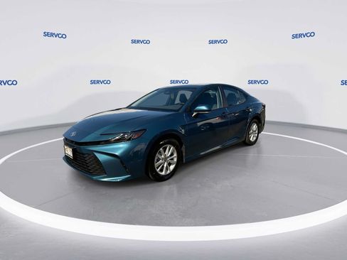 Used 2025 Toyota Camry LE FWD image 4