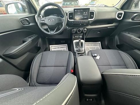 New 2026 Hyundai Venue SEL image 9
