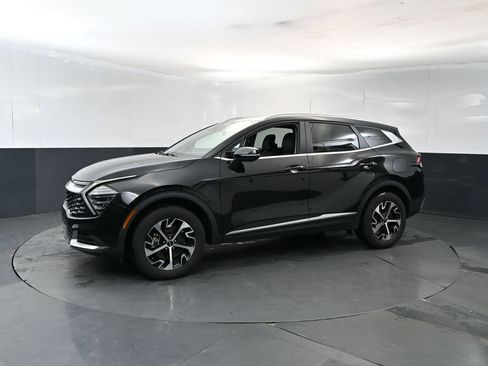 Certified 2024 Kia Sportage EX AWD/4WD image 2