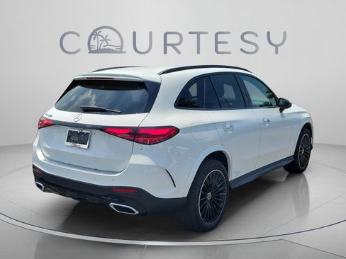 Certified 2026 Mercedes-Benz GLC 300 image 3