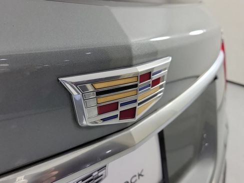 Certified 2023 Cadillac XT5 Luxury FWD image 6
