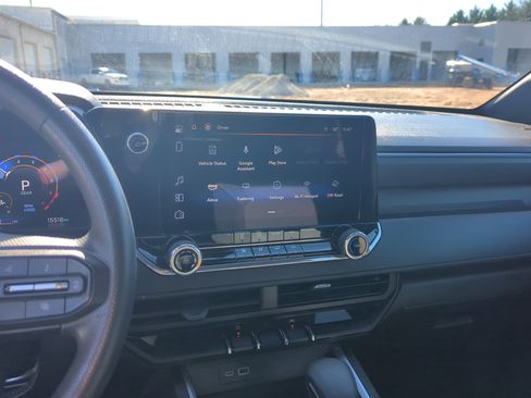 Used 2024 Chevrolet Colorado Trail Boss image 28