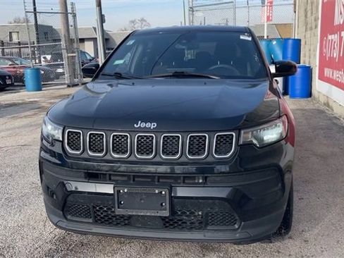 Used 2023 Jeep Compass Sport image 8