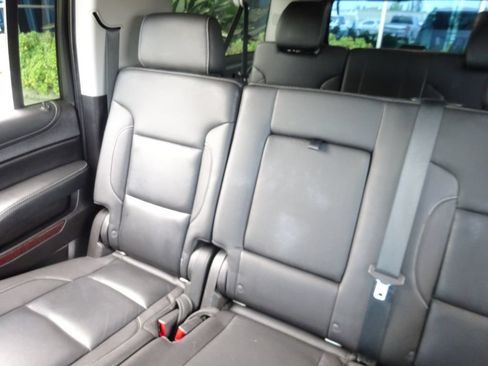 Certified 2019 GMC Yukon XL SLT w/ Open Road Package RWD image 14