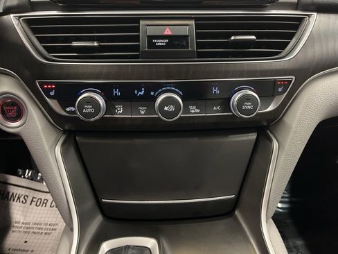 Used 2019 Honda Accord EX image 22