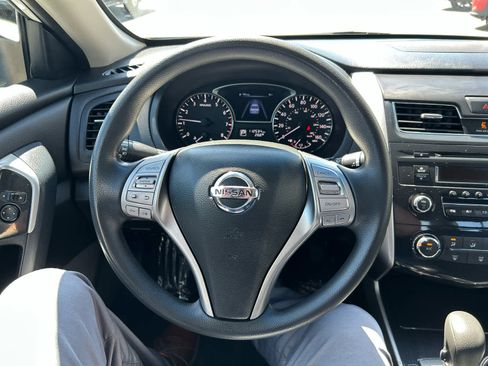 Used 2014 Nissan Altima 2.5 S FWD image 15
