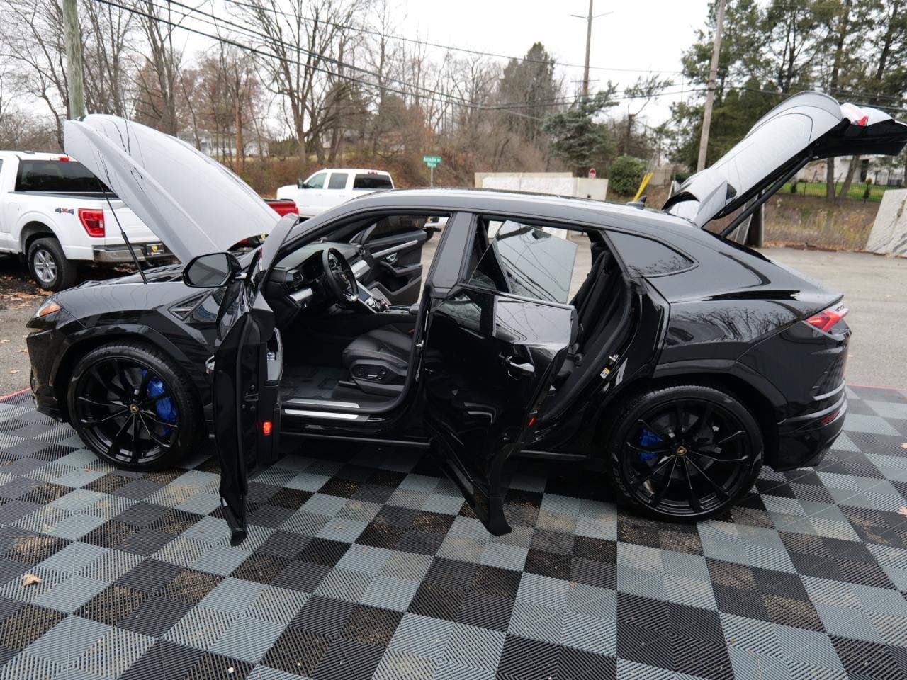 Used 2021 Lamborghini Urus AWD/4WD image 61