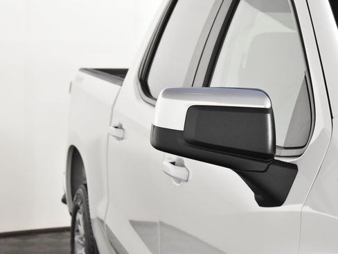 Used 2025 Chevrolet Silverado 1500 LT image 14