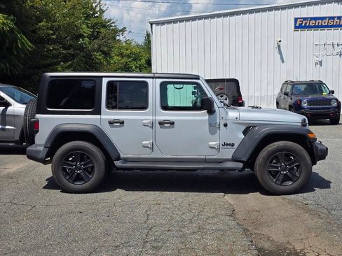 Used 2023 Jeep Wrangler Unlimited Sport AWD/4WD image 10