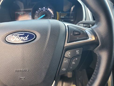 Certified 2019 Ford Edge Titanium image 18