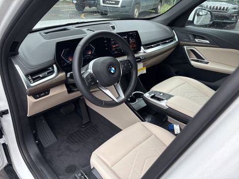 New 2025 BMW X1 xDrive28i w/ Technology Package image 16