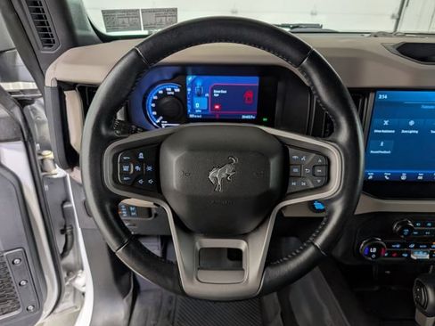 Used 2023 Ford Bronco Wildtrak AWD/4WD image 14