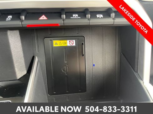 Used 2022 Toyota Tundra Capstone AWD/4WD image 36