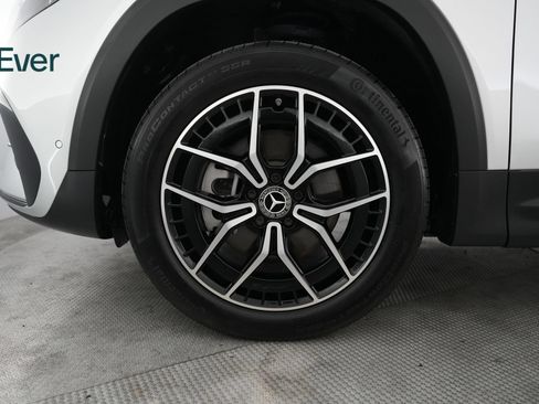 Used 2023 Mercedes-Benz EQB 350 4MATIC SUV image 19